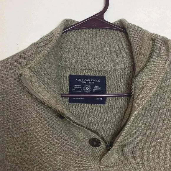 American Eagle Size Medium Pullover - Picture 4 of 7